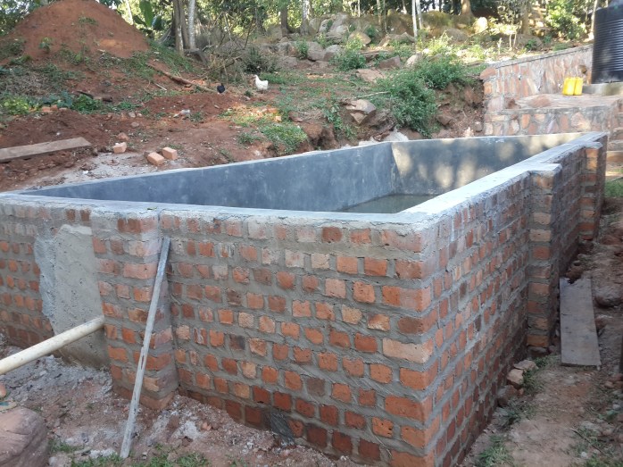 Lengthwise view of the tank 